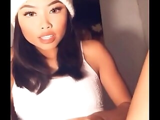 Magnificent girl masturbating for OnlyFans